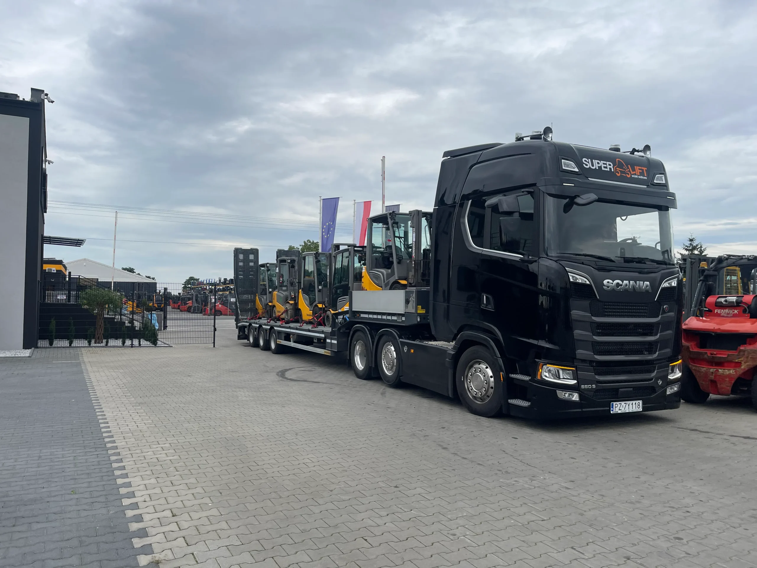 Kompleksowa usługa transportowa Superlift